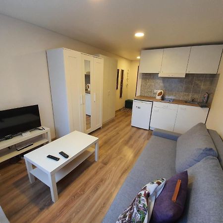 Akropolis Apartment For You Κλαϊπέντα Εξωτερικό φωτογραφία